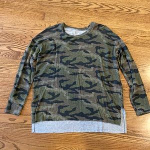 Long sleeve light weight camo tunic sweater